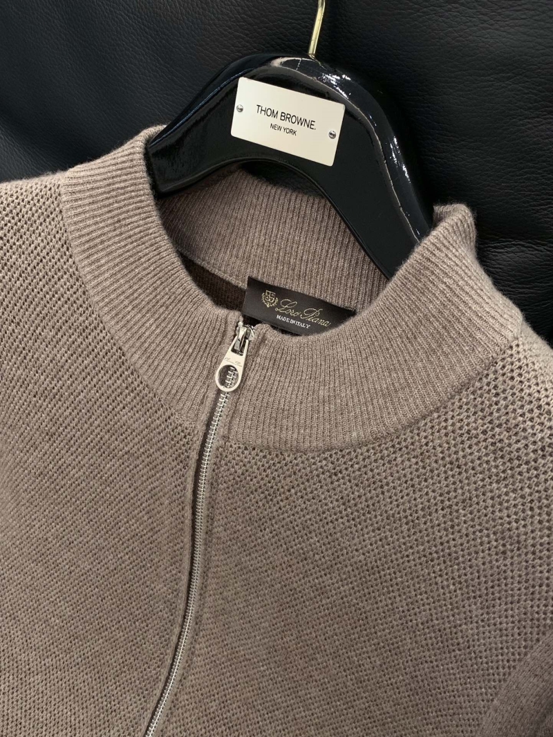 L0r0 P1ana outwear